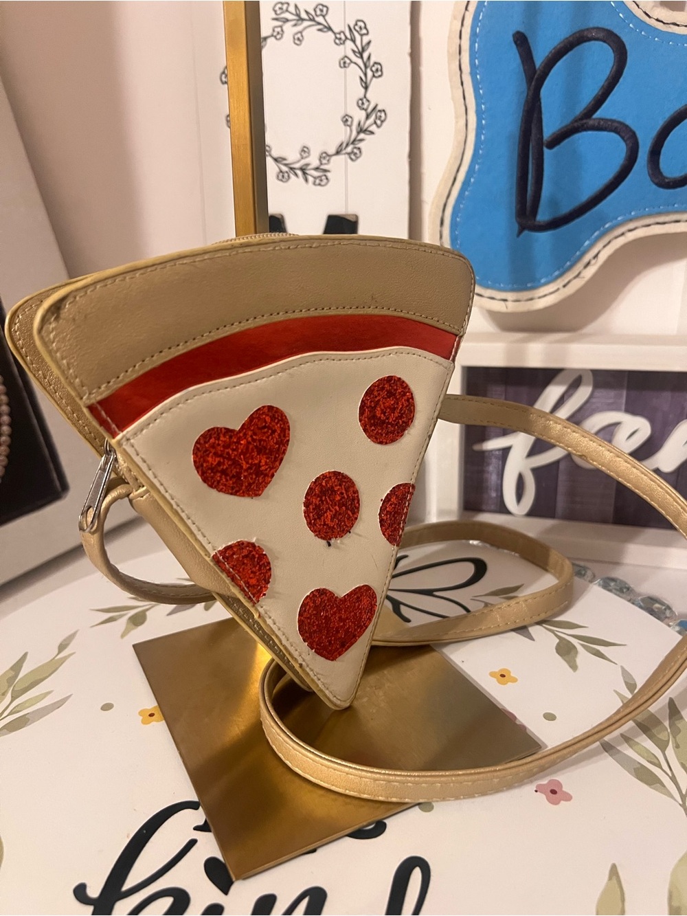 Pizza Slice white with red dots glitter Crossbody Bag like new - Picture 7 of 9
